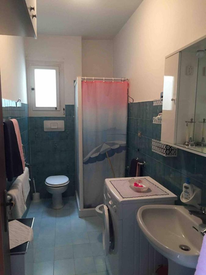 A Due Passi Dal Mare Apartman Vallecrosia Kültér fotó