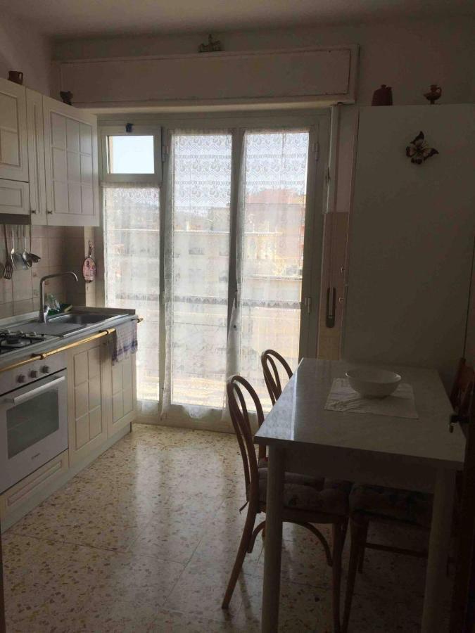 A Due Passi Dal Mare Apartman Vallecrosia Kültér fotó